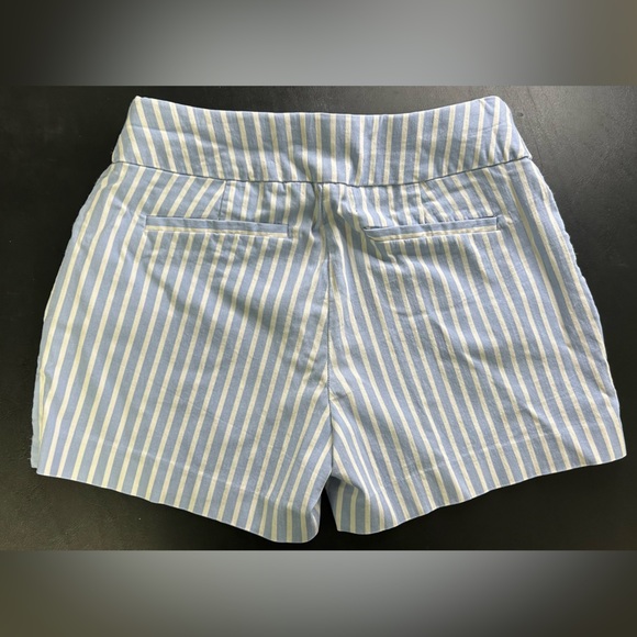 New York & Company shorts - Picture 2 of 3